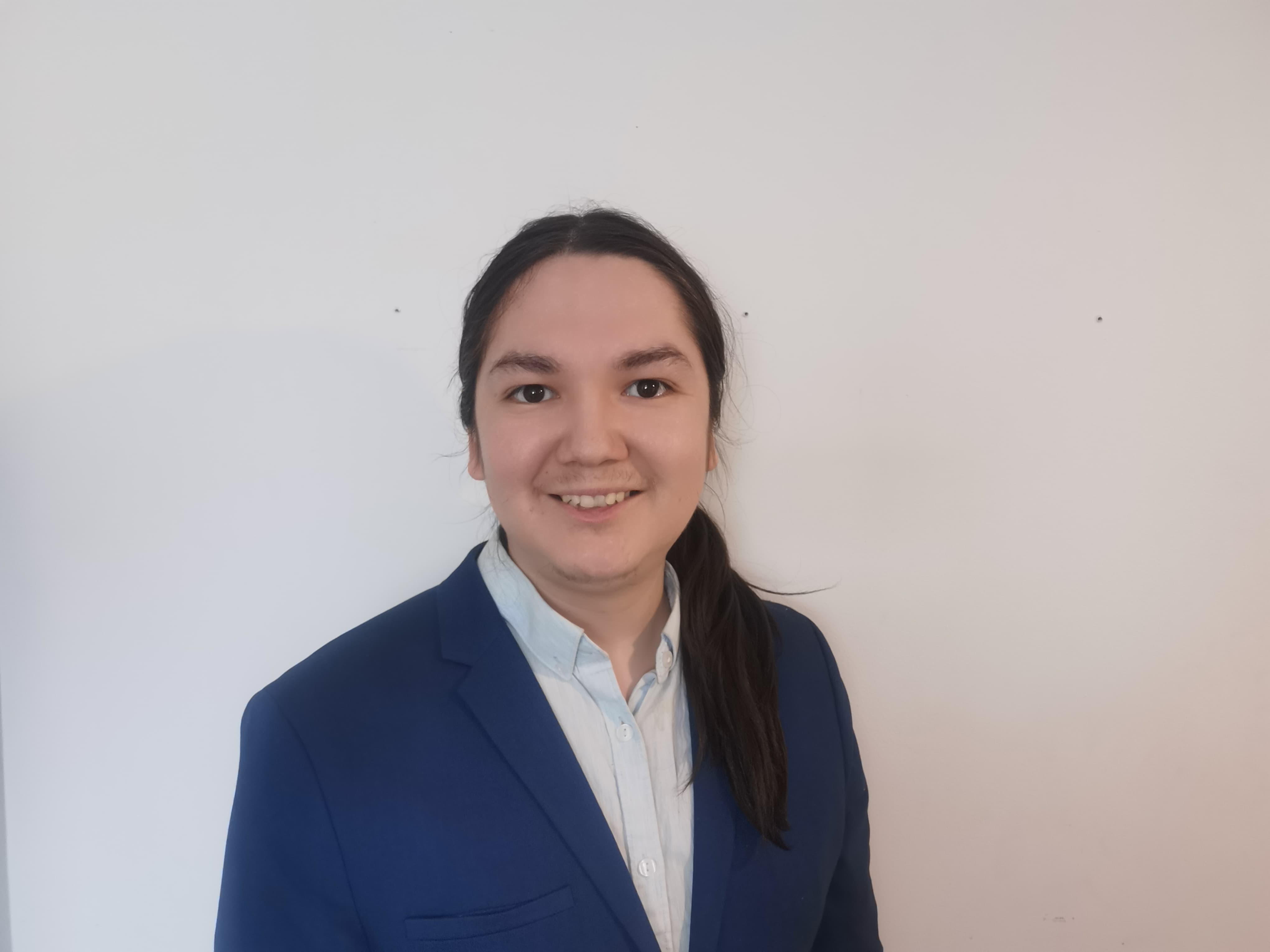 Ruth Messier, Agente Officielle